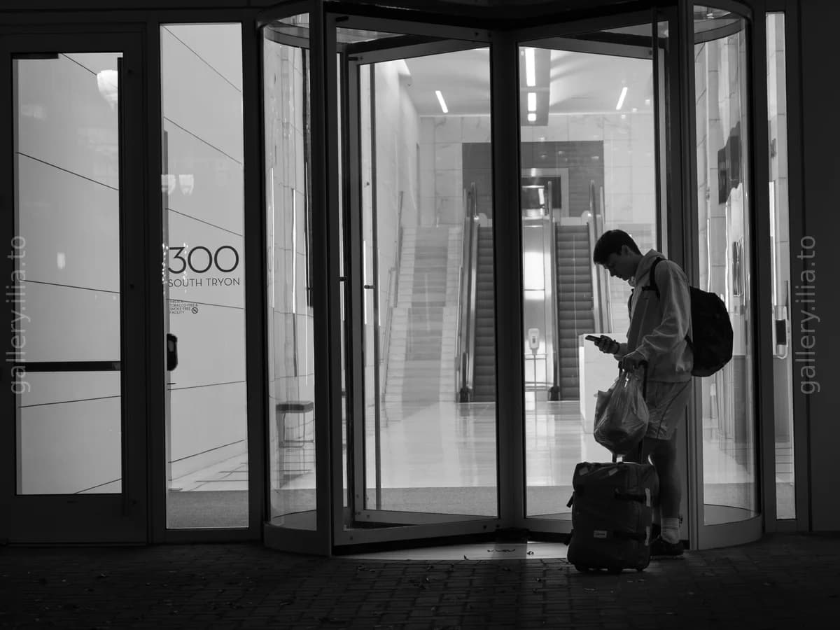 Waiting Between Floors